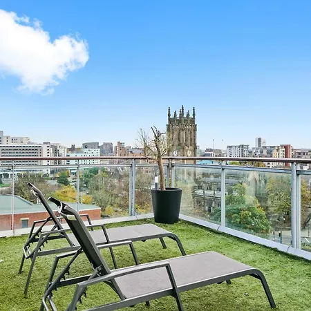 No.1 The Ultimate Penthouse - 3 Balconies! *